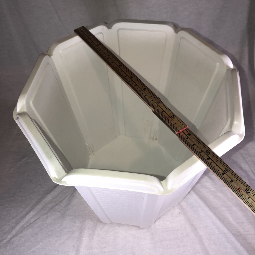 Rubbermaid Plastic Retro White Basketweave Trash Can Small Wastebasket Wicker - Picture 6 of 8